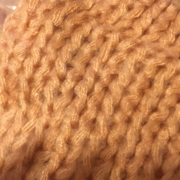 🏷SALE LAST 1 🍁Peach Knit Sweater🍁 - Picture 4 of 4